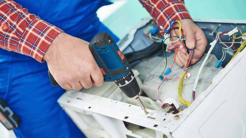 Esenyurt Mitsubishi Mitsubishi çamaşır makinesi kart tamiri – Su almama arızası orijinal parça ile giderildi. - Teknik servis örneği